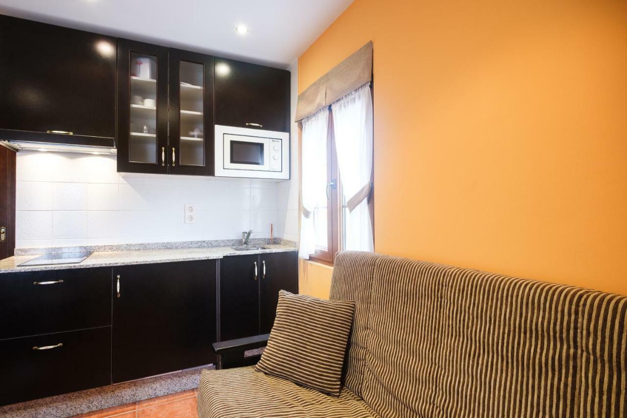Apartamentos De Herminia Manzaneda  Екстер'єр фото