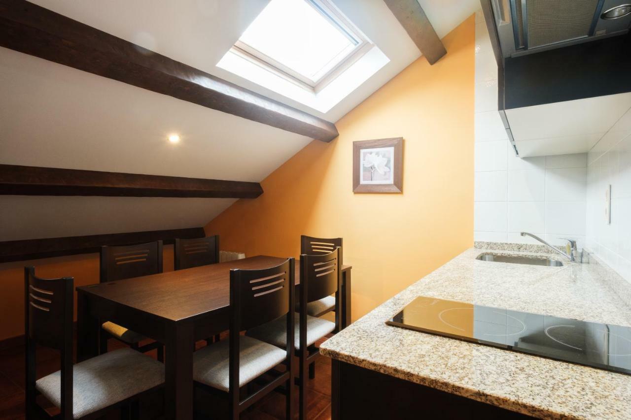 Apartamentos De Herminia Manzaneda  Екстер'єр фото